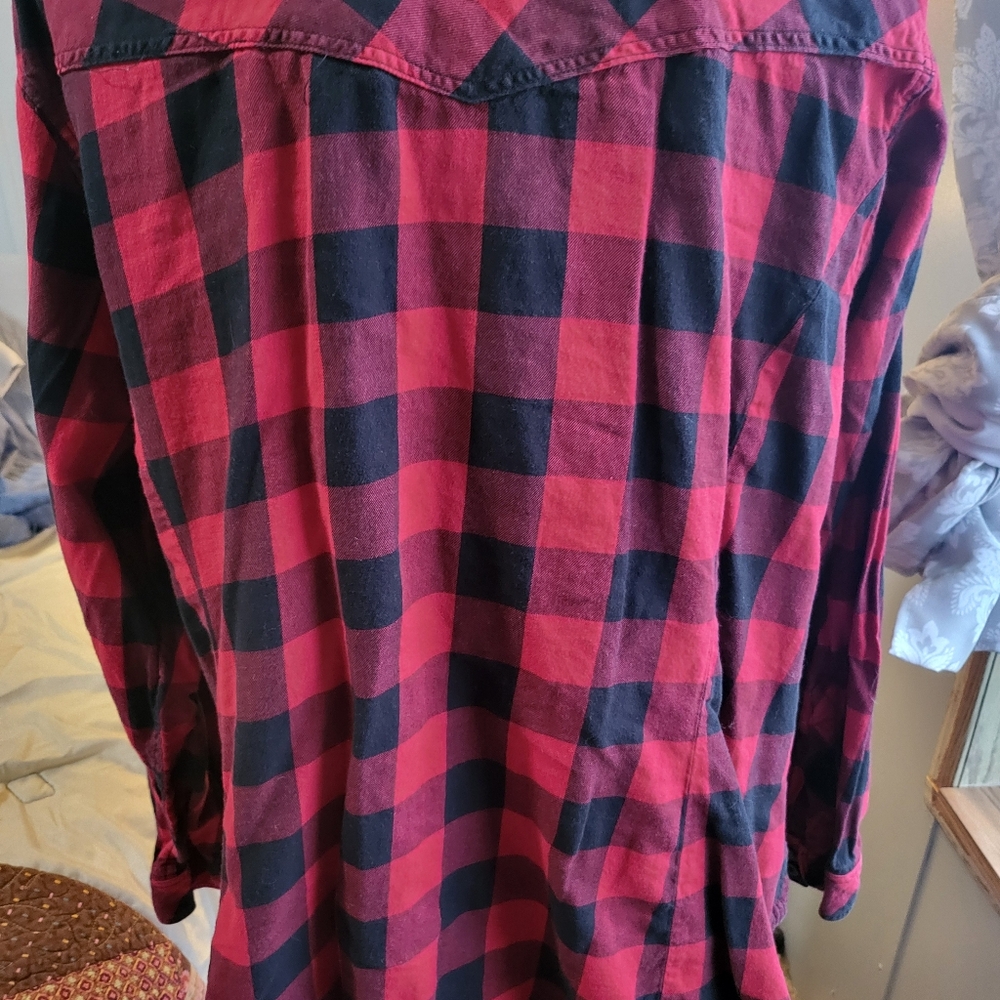 Torrid women dress shirt. - Picture 4 of 5